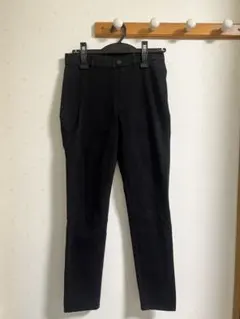 UNIQLO ブラック スキニーパンツ M