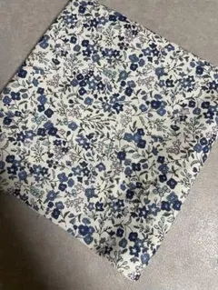 花柄生地 はぎれ　約50cm×25cm