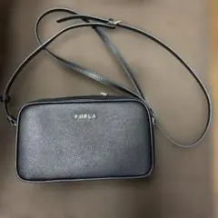 FURLA ブラックレザーショルダーバッグ