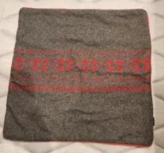 Francfranc クッションカバー グレーと赤の雪の結晶