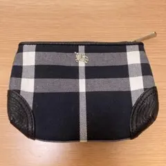BURBERRY バーバリー CNQINCHOQIN ノバチェック ポーチのサムネイル