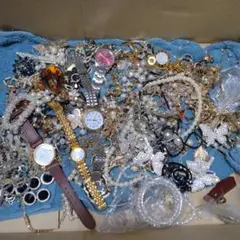 遺品整理ネックレスなど
