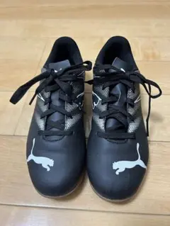 PUMAフットサルシューズ　23cm