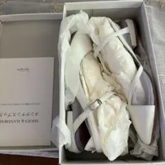 美品銀座かねまつ ポインテッドトゥバックストラップパンプス 22.5cm 白のサムネイル