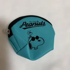 スヌーピー　カードケースとコインケース