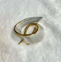 ゴールド シルバー ブローチ　ヴィンテージアクセサリー
