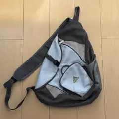 美品 adidas ワンショルダーバッグ y2k ロゴ刺繍 水色 スリング