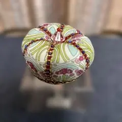 リバティ王冠型ピンクッション