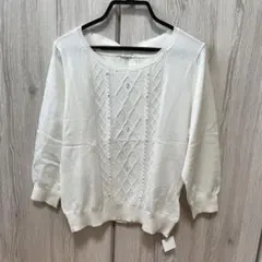 新品タグ付き パターンフィオナ　パール調ビジューニット ホワイト