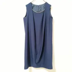 ビームスハート　ノースリーブ　ひざ丈ワンピース ネイビー　ビーズ付　エレガント