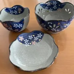 桜柄の小鉢と小皿3点セット(特選有田焼　陶器　清秀)