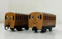 カプセルプラレールトーマス　アニー&クララベル