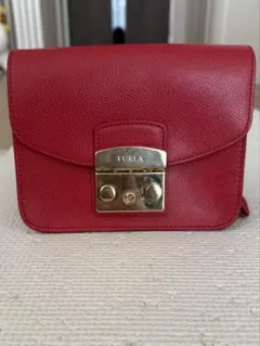 FURLA 赤 ショルダーバッグ　メトロポリス