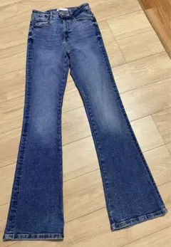 ZARA ハイライズ　ハイウエスト　フレア　デニム　ジーンズ
