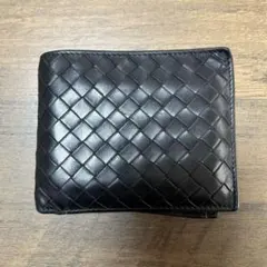 BOTTEGA VENETA 黒 編み込みデザイン 二つ折り財布