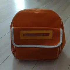 オレンジ リュック