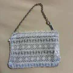 近沢レース チェーン付きポーチ 総花柄レース刺繍 ブルー白