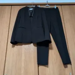 PLST プラステ　ノーカラー スーツ　上下　ジャケット　パンツ ブラック