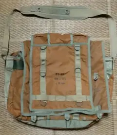 希少　軍用　ミリタリー　パラシュートバッグ