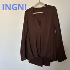 INGNI(イング) ブラウン　とろみブラウス プルオーバー　Vネック