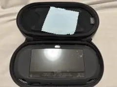 PS Vita PCH-1100 ブラック　ケース　保護フィルム クロス付き