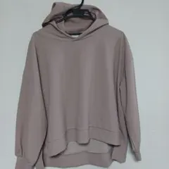 ピンク パーカー