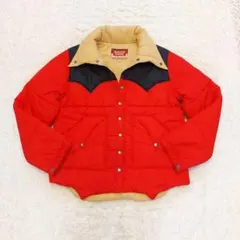 赤 ダウンジャケット
