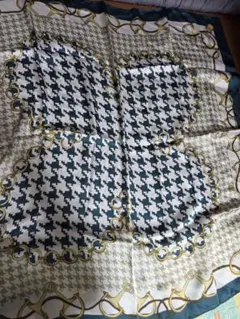 総柄　スカーフ