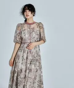 【新品未使用タグ✨】フラワーエンブロイダリードレス ピンク