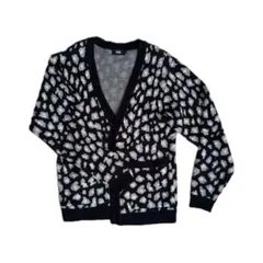 AZUL 黒と白のドット模様ニットカーディガン
