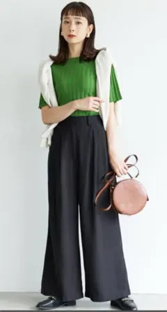 ウエストタックワイドパンツ