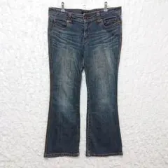 人気 ブーツカットデニム フレアジーンズ 刺繍ステッチ デザインボタン