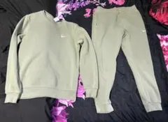 NIKE セットアップ カーキ Sサイズのサムネイル