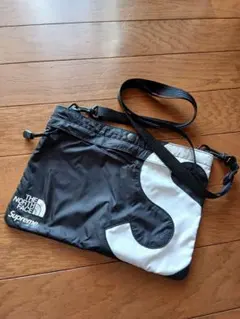 もも♡様専用　THE NORTH FACE Supreme ショルダーバッグ
