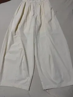 HeRIN.CYE many tuck cocoonパンツ ホワイト 36