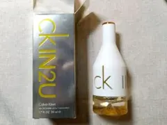 ​【ほぼ満タン・箱付き】カルバンクライン ck IN2U ハー EDT 50mlのサムネイル