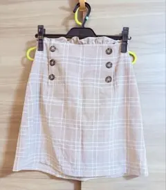 NICE CLAUP ナイスクラップ　ベージュ　スカート