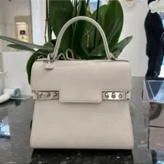 2026年最新】デルヴォータンペートの人気アイテム - メルカリ