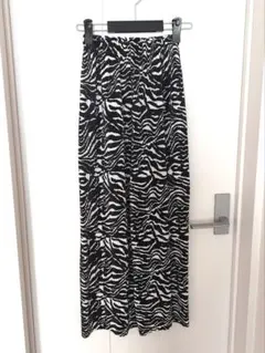 ゼブラ柄プリーツパンツ ゴムウエスト