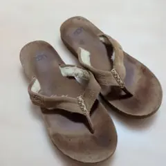 UGG スエード シープスキン トングサンダル ブラウン