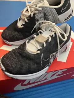 海外限定 NIKE Metcon 8 26cm トレーニングシューズ - メルカリ