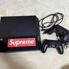 PlayStation 4 本体 Supremeステッカー付き