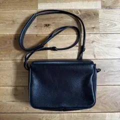 nouer レザーショルダーバッグのサムネイル