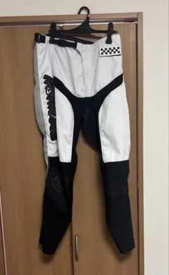 Item thumbnail for item 273a2445-277e-46ab-8b51-fb95ee83949e