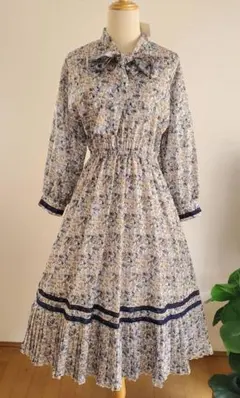 未使用品axes femme 小花柄ボータイワンピース