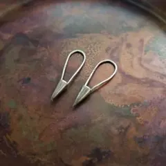 ピアス　 尖ったデザイン