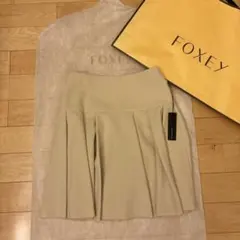 新品未使用⭐︎foxey(フォクシー)スカート(40size) アウトレットパック 2025年最新】foxey アウトレットパックの人気アイテム - メルカリ