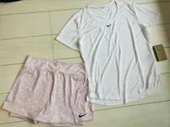 新品＊NIKEナイキ＊ゆったりシルエット綺麗なトップスとスコート上下 NIKEナイキ＊ゆったりオーバーシルエットトップスとビクトリースコート