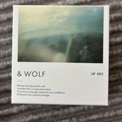 & WOLF UVセラムリキッドファンデーション UF-002 ライトベージュのサムネイル