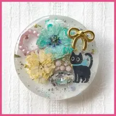 No.2612ハンドメイド　ヘアゴム　レジン　ドライフラワー　黒猫ちゃん No.2612ハンドメイド ヘアゴム レジン ドライフラワー 黒猫ちゃん